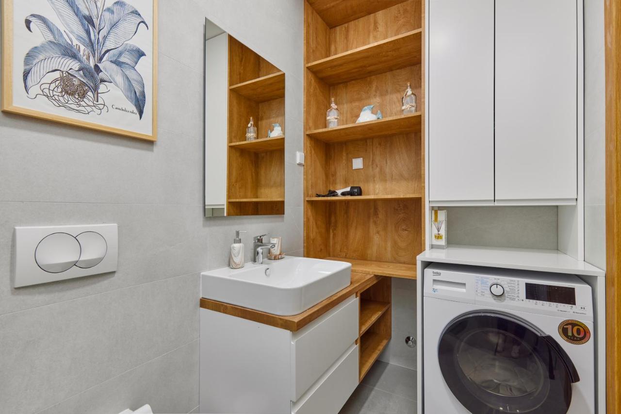 Bjelica Rental Apartments - Nela Apartment Tivat Ngoại thất bức ảnh