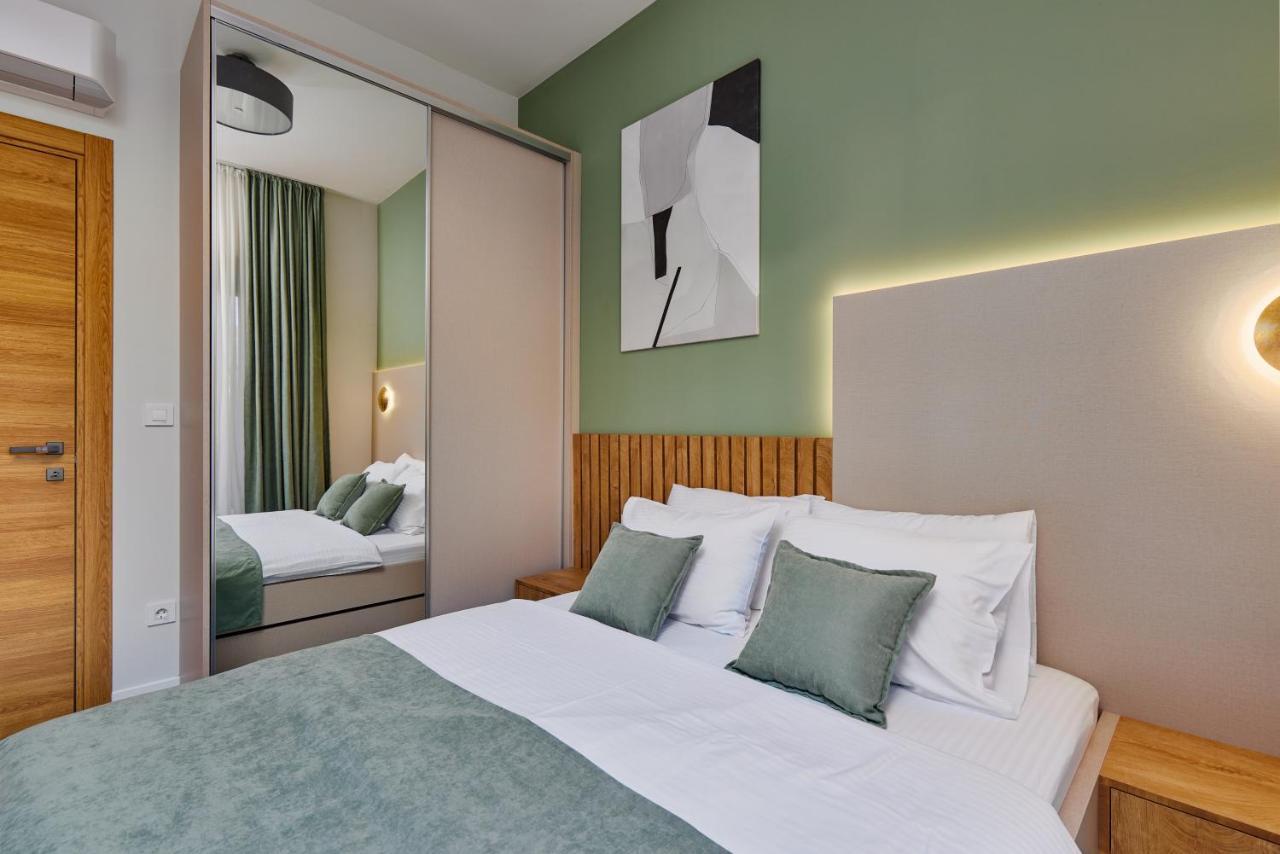 Bjelica Rental Apartments - Nela Apartment Tivat Ngoại thất bức ảnh