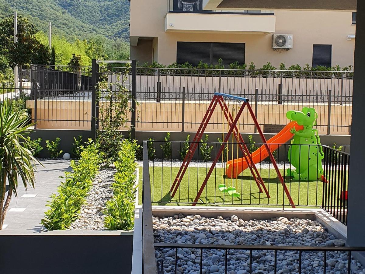 Bjelica Rental Apartments - Nela Apartment Tivat Ngoại thất bức ảnh